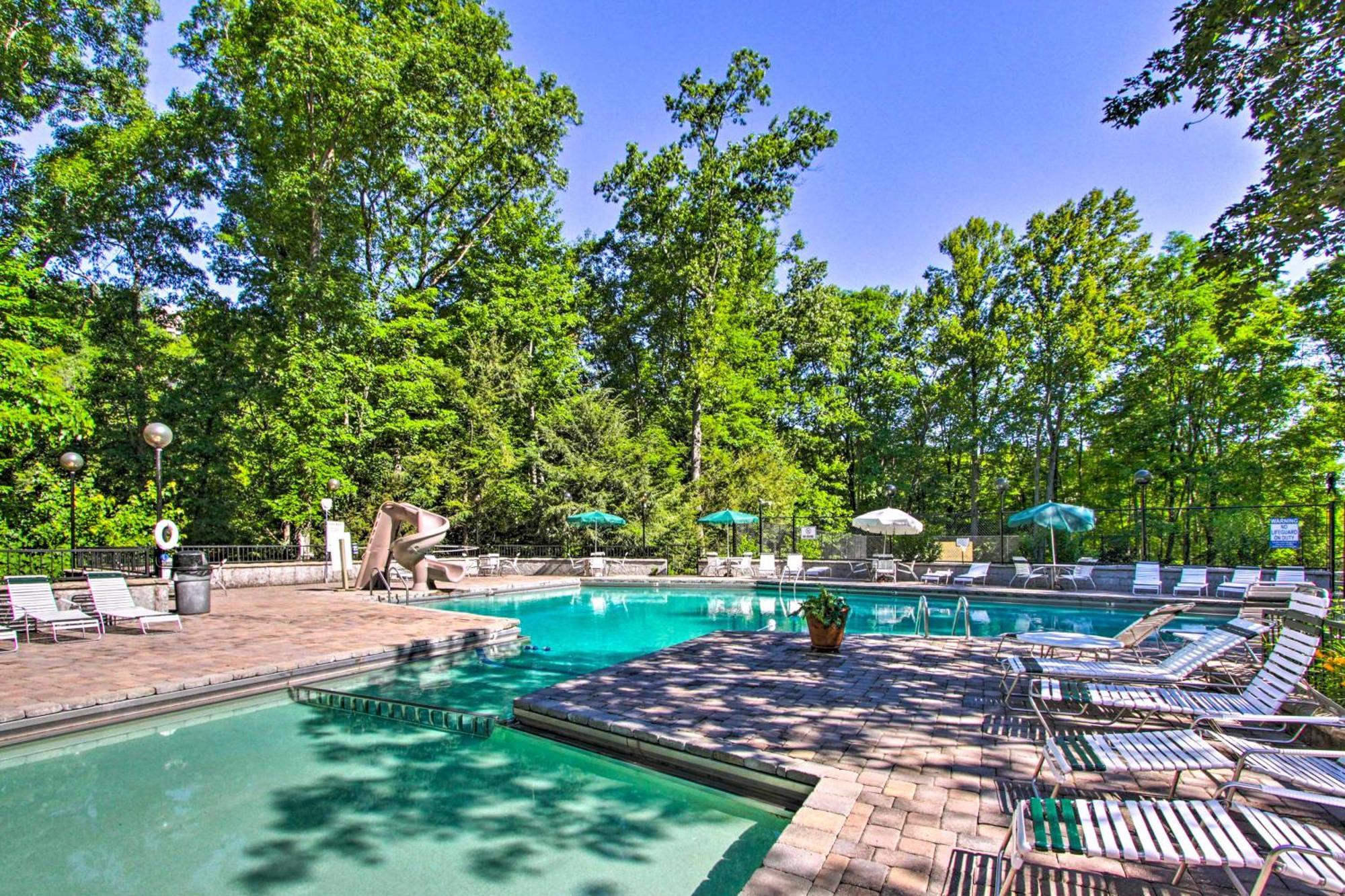 Gatlinburg Vacation Rental Balcony With Hot Tub! Exterior foto